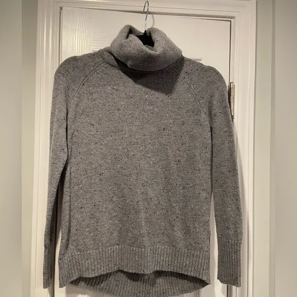 C&C California Size XS Gray Wool Blend Turtleneck Long Sleeve Pullover Sweater - Image 1