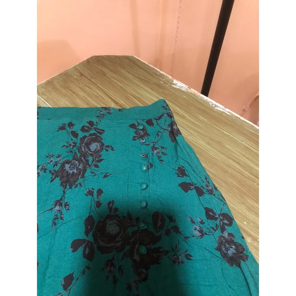 Band of Gypsies NWT Etta Emerald Floral Midi Skirt Size M - Image 3