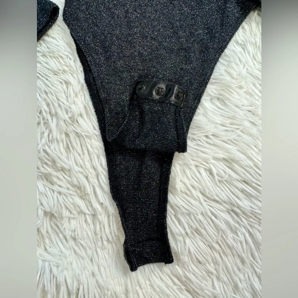 h&m off the shoulder bodysuit - Image 3