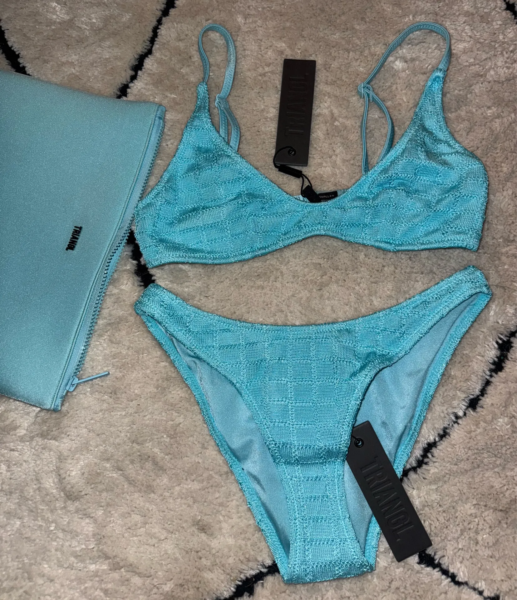 Triangl Bikini - Image 2