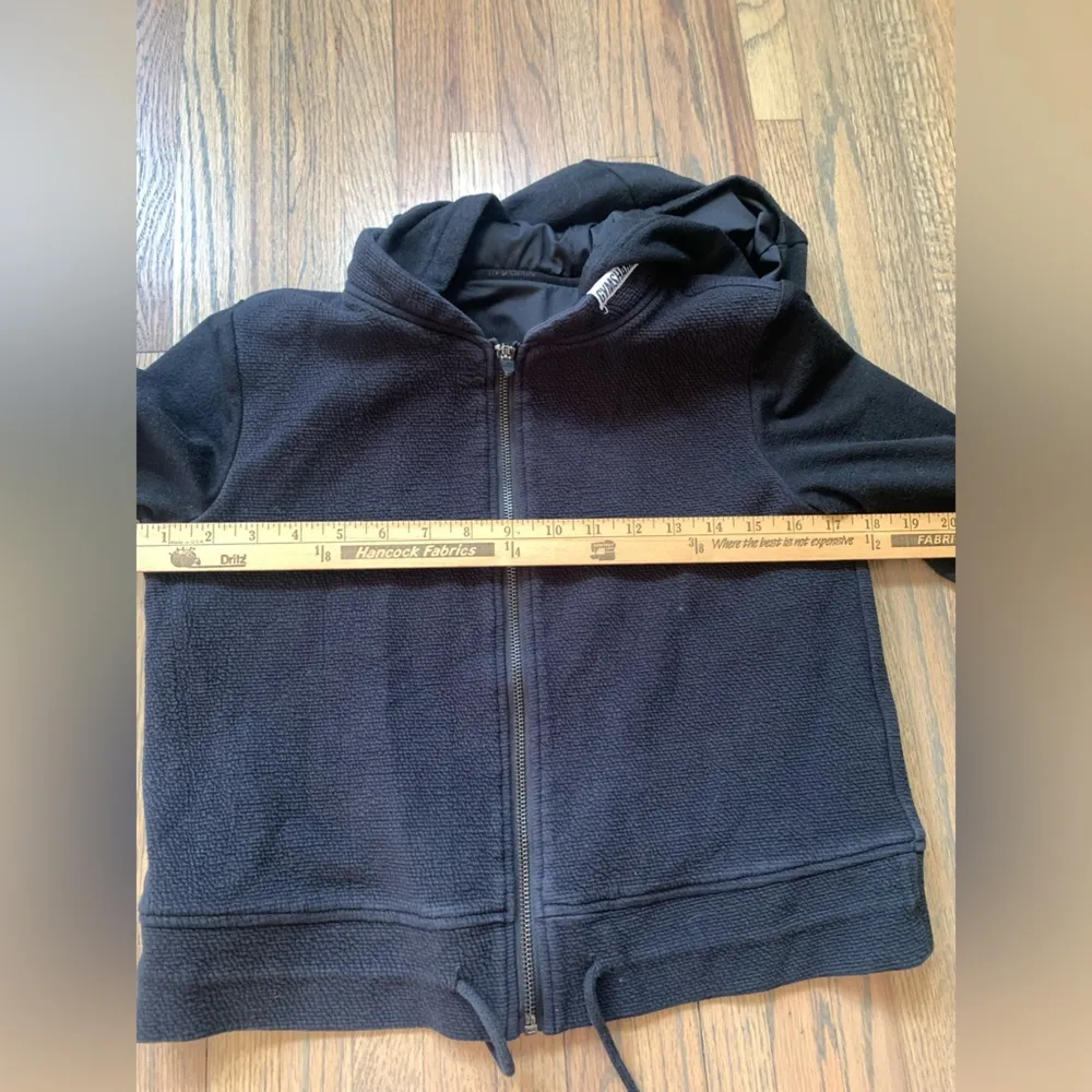 Gymshark cropped zip up hoodie sweatshirt - Image 8