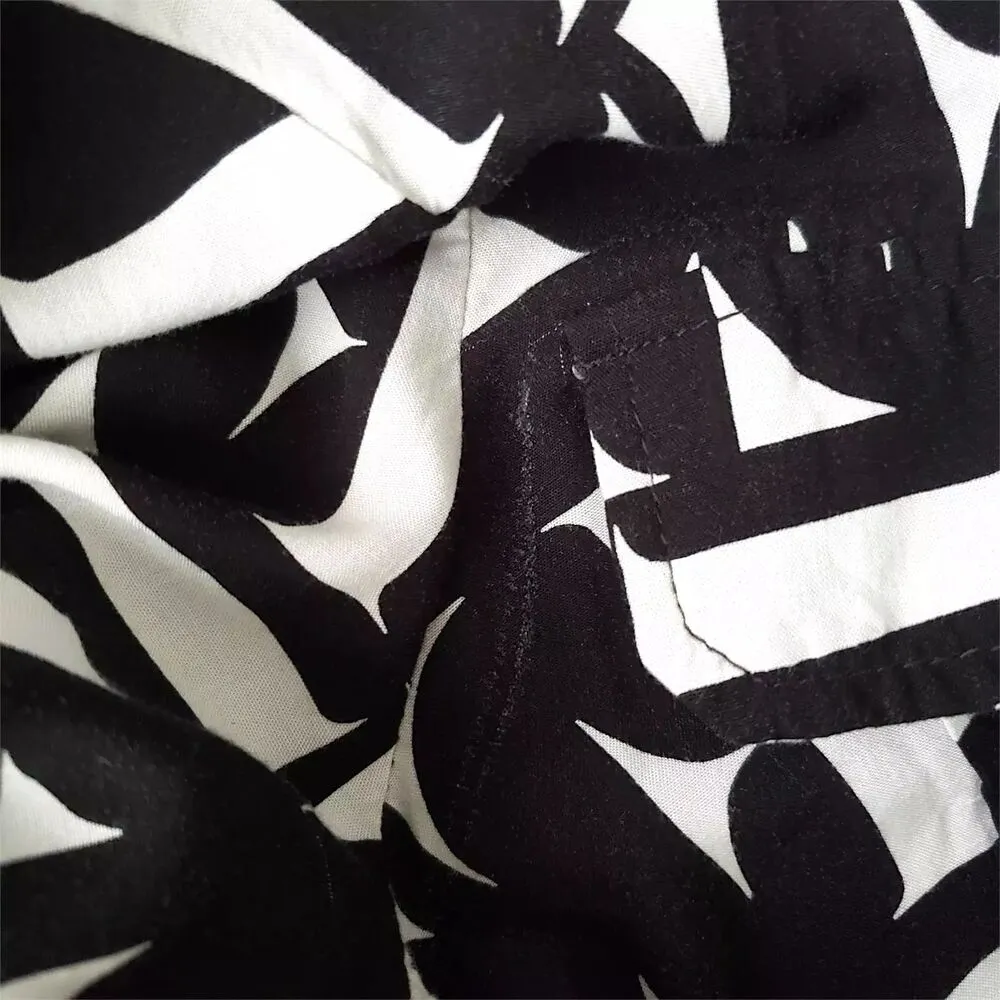 Milk & Honey Letter Print Top Womens Large Black Long Sleeve Button Up - Image 9