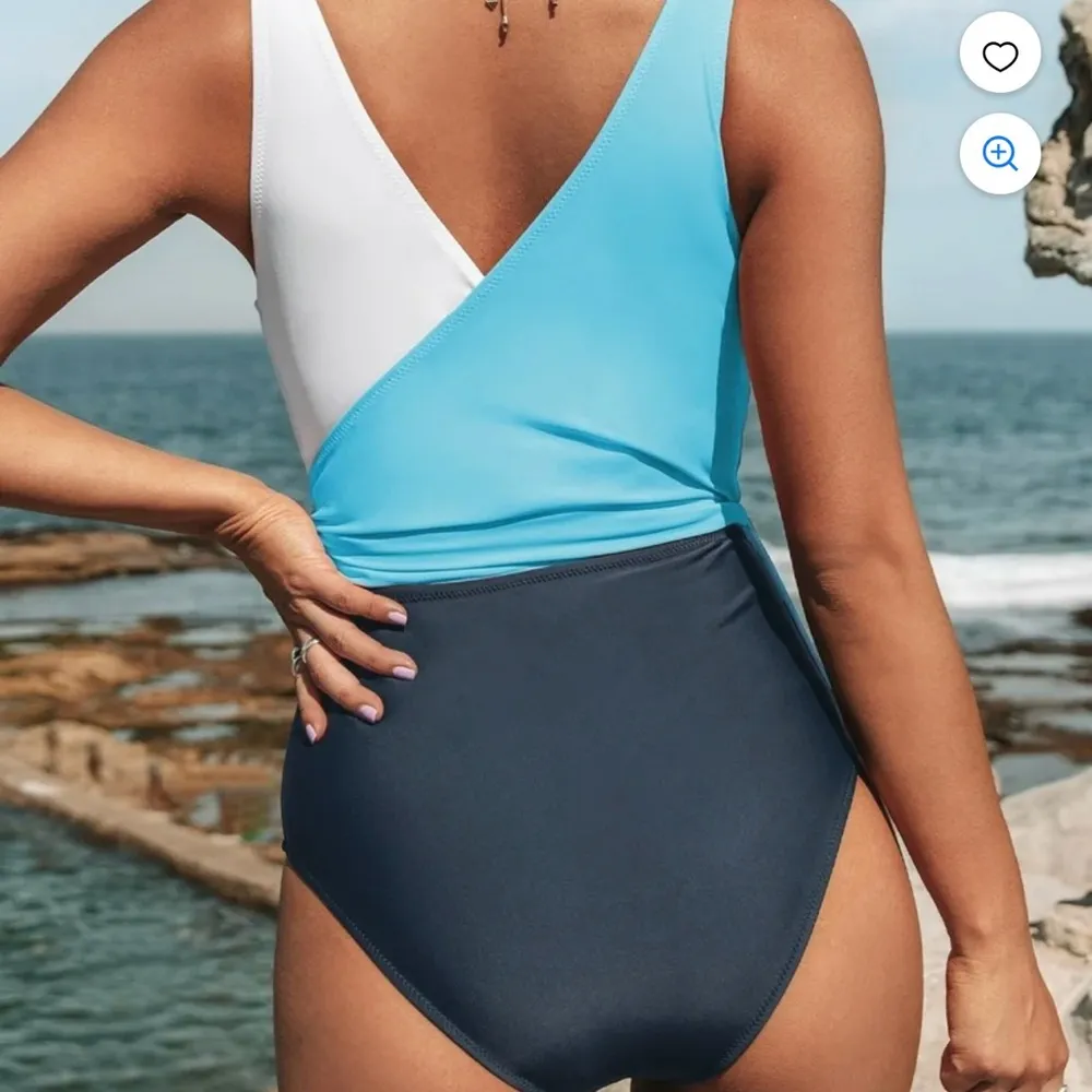 NWOT Cupshe Blue Color Block One Piece Swimsuit Plunging Knotted Monokini Medium - Image 5