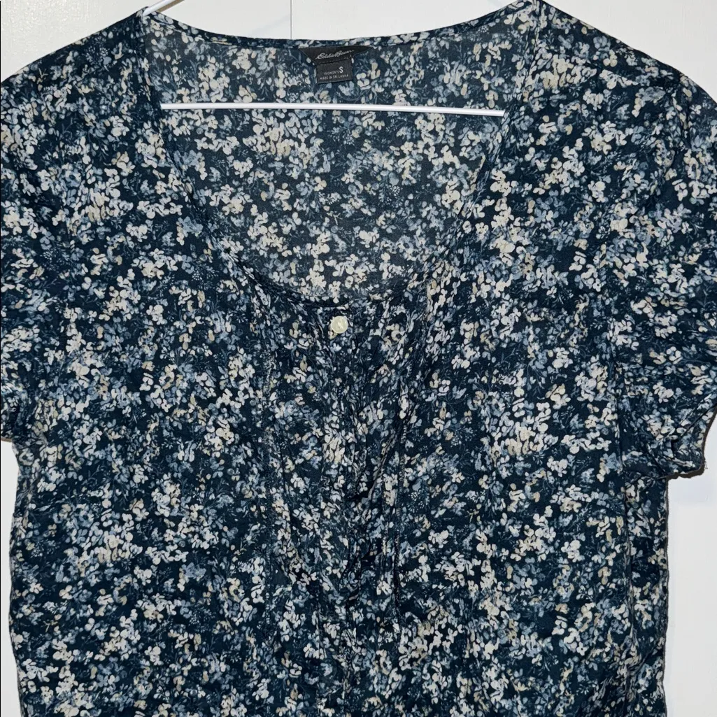 Eddie Bauer Cotton Short Sleeve Button Down Shirt Blue Floral Women’s Small S - Image 2