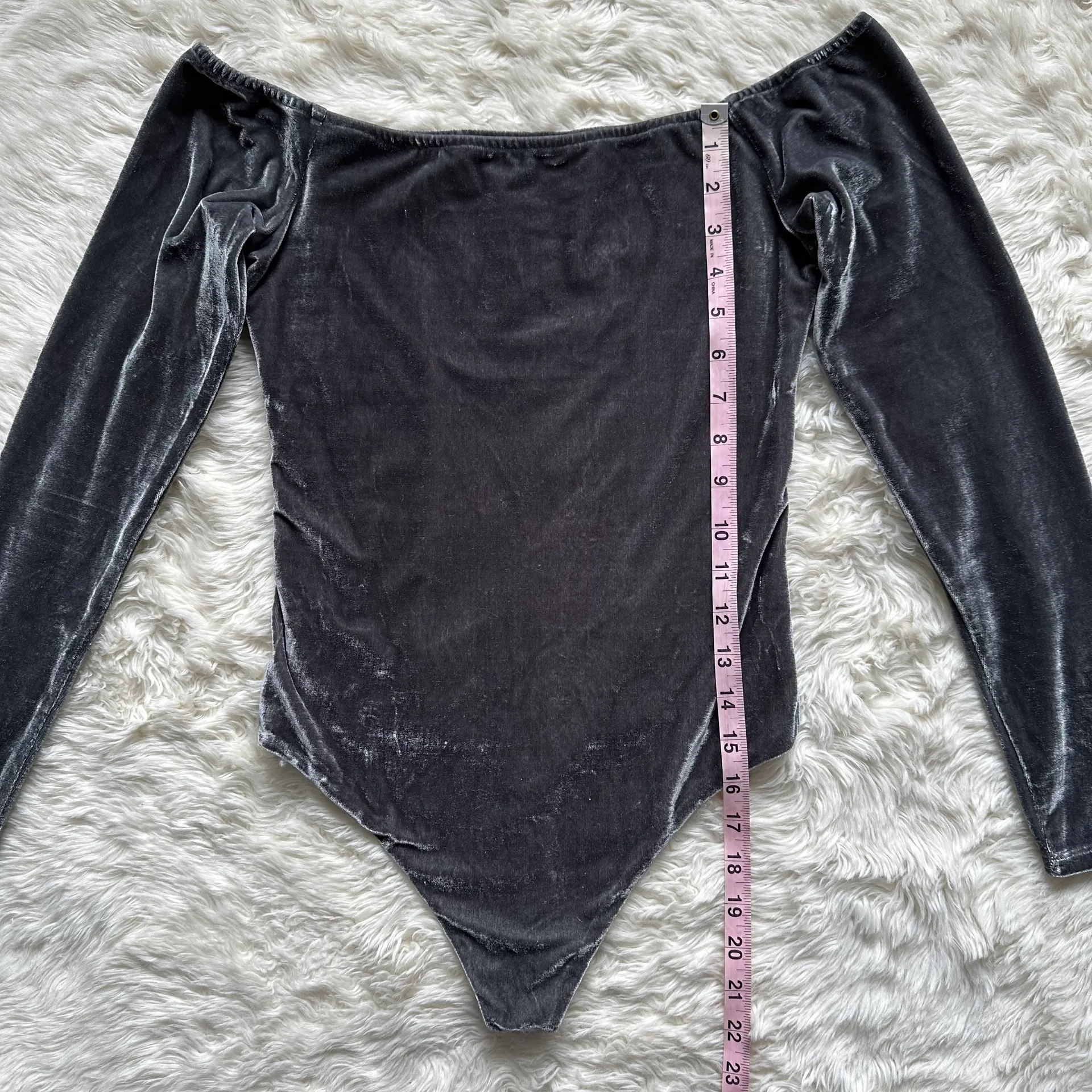 x Revolve Bodysuit Camellia Off The Shoulder Velvet in Ash Gray S - Image 12