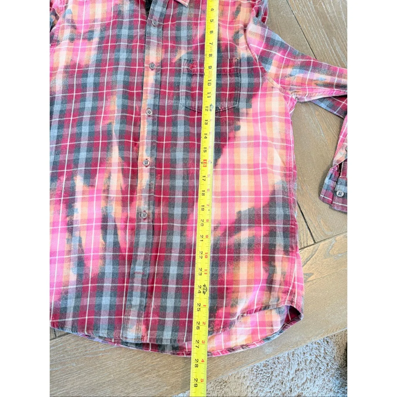 Franklin Flannels pink and gray bleached plaid flannel shirt Size Medium - Image 5