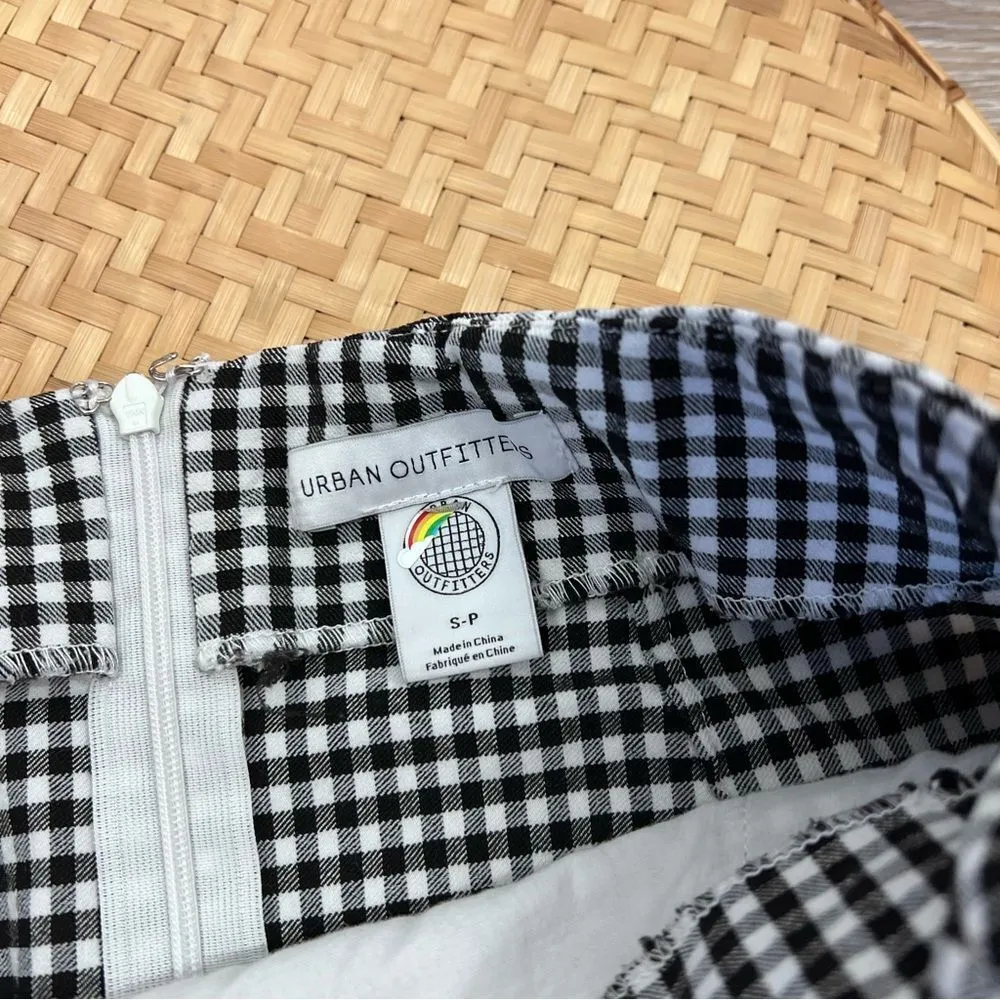 Urban‎ outfitters gingham print mini skirt w/ pockets - Image 6