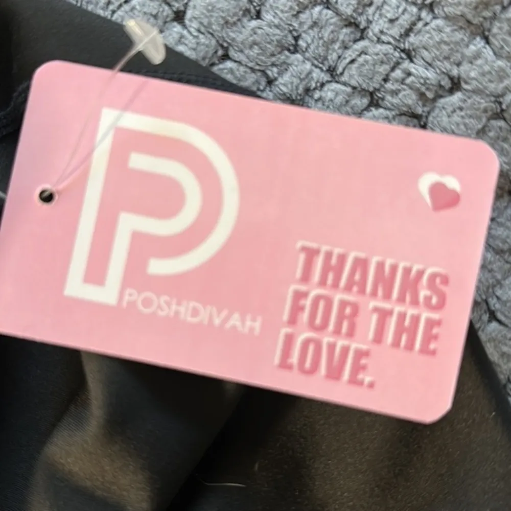 Maternity Over The Belly Bump Black Shorts Pockets 5"/8" Size Large NWT #7769 - Image 11