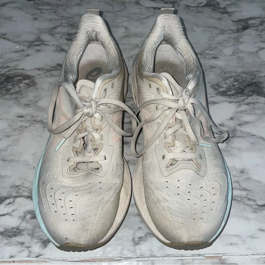 Asics Nova Blast 4 Running Shoes - Image 2