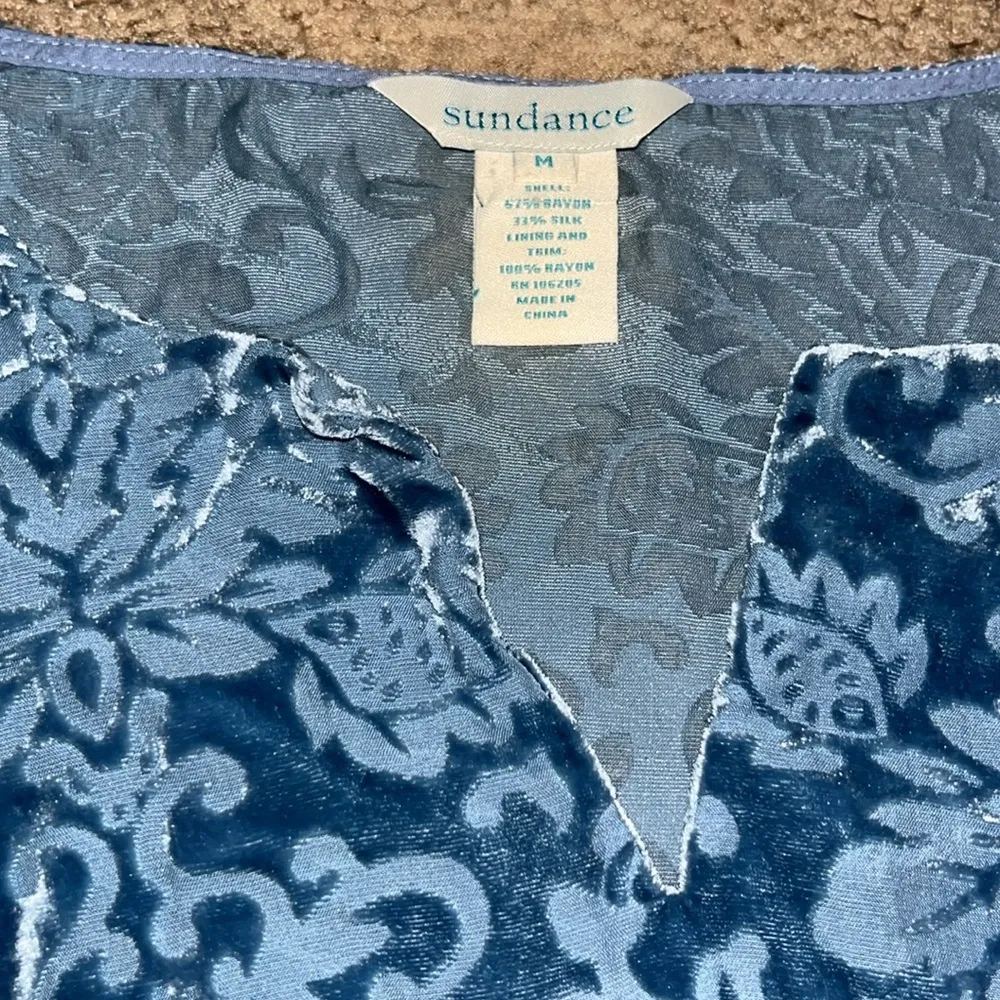 Sundance‎ Regal Velvet Burnout Silk Tunic Blouse Floral Blue Fog Medium - Image 6