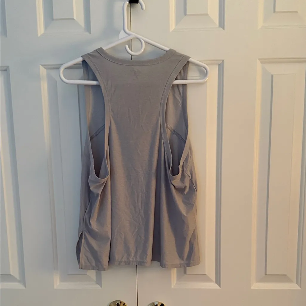 Old Navy Active Tank Top - Image 3