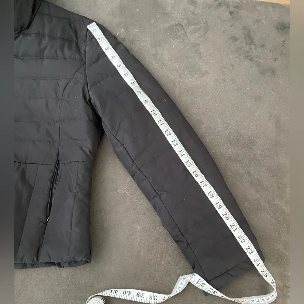 Kenneth Cole Reaction Women's Quilted Down Zip Up Puffer Jacket In Black. Black - Image 6