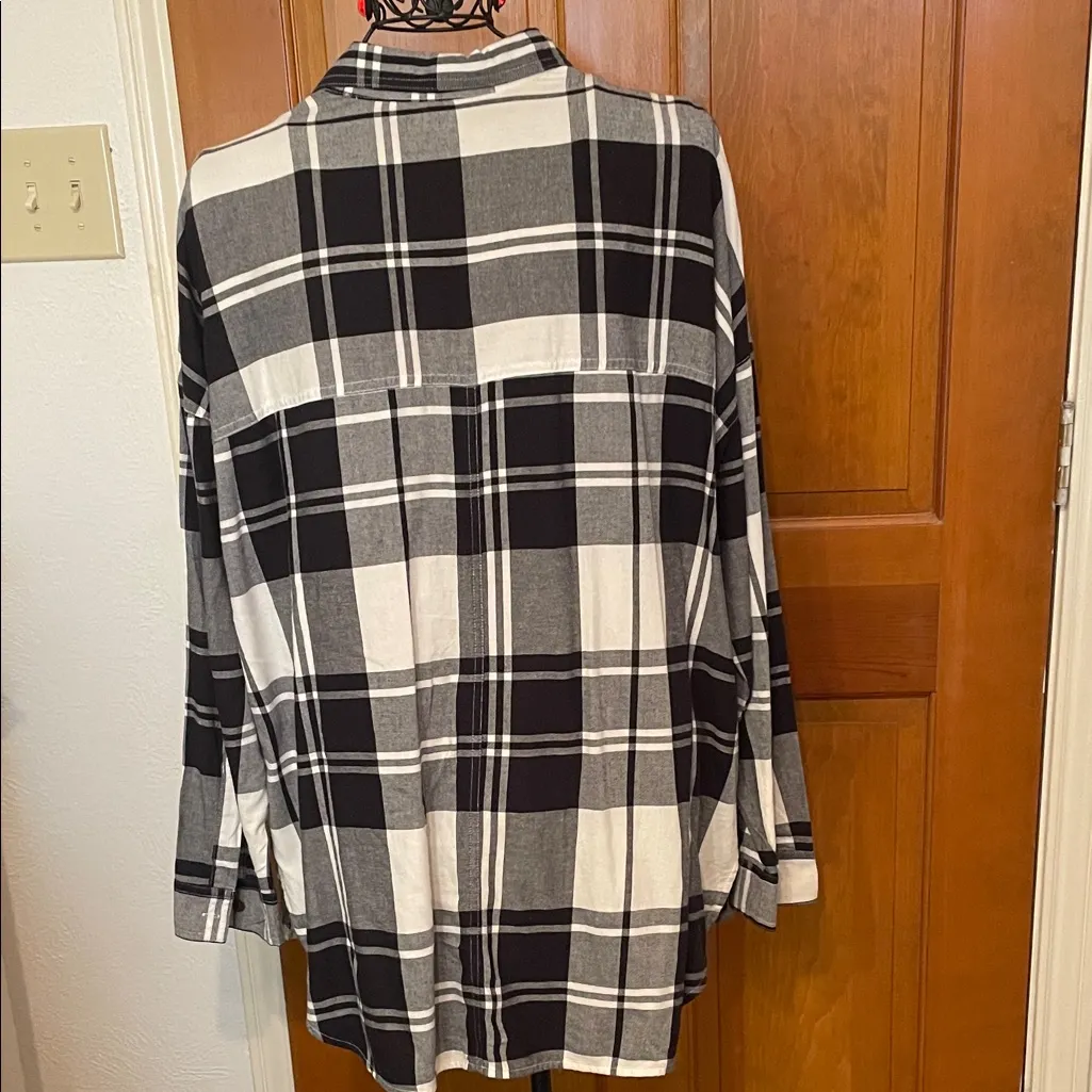 🏍️🏍️🏍️BOGOHO 🏍️🏍️🏍️Old Navy Black and White Checkered Shirt-XL - Image 8