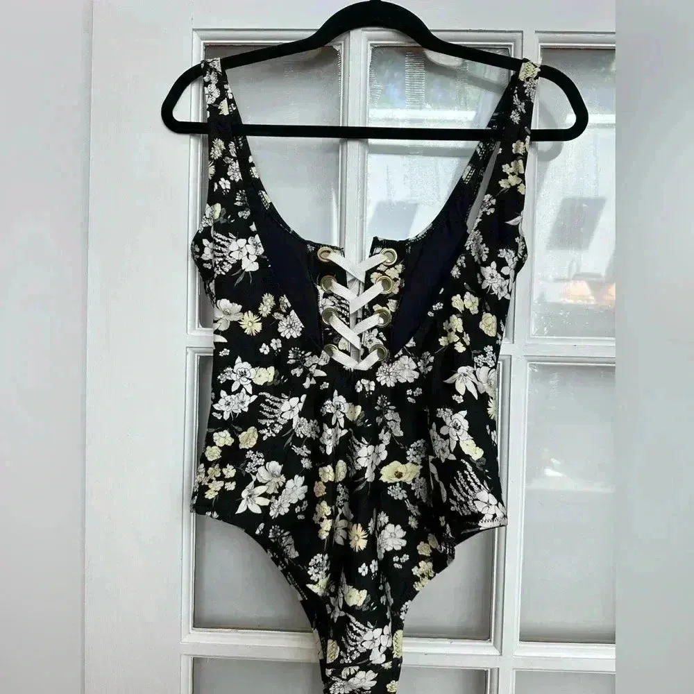 Derek Lam 10 Crosby Women Black Stretch Floral One Piece Lace-Up Swimsuit Large - Image 5