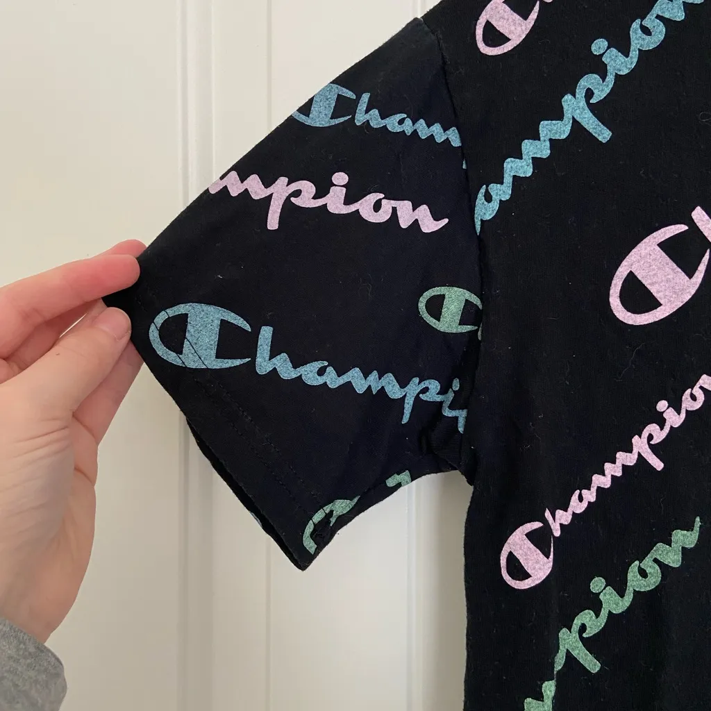 EUC Champion women’s black multicolor word pattern crop top tshirt‎ medium - Image 2