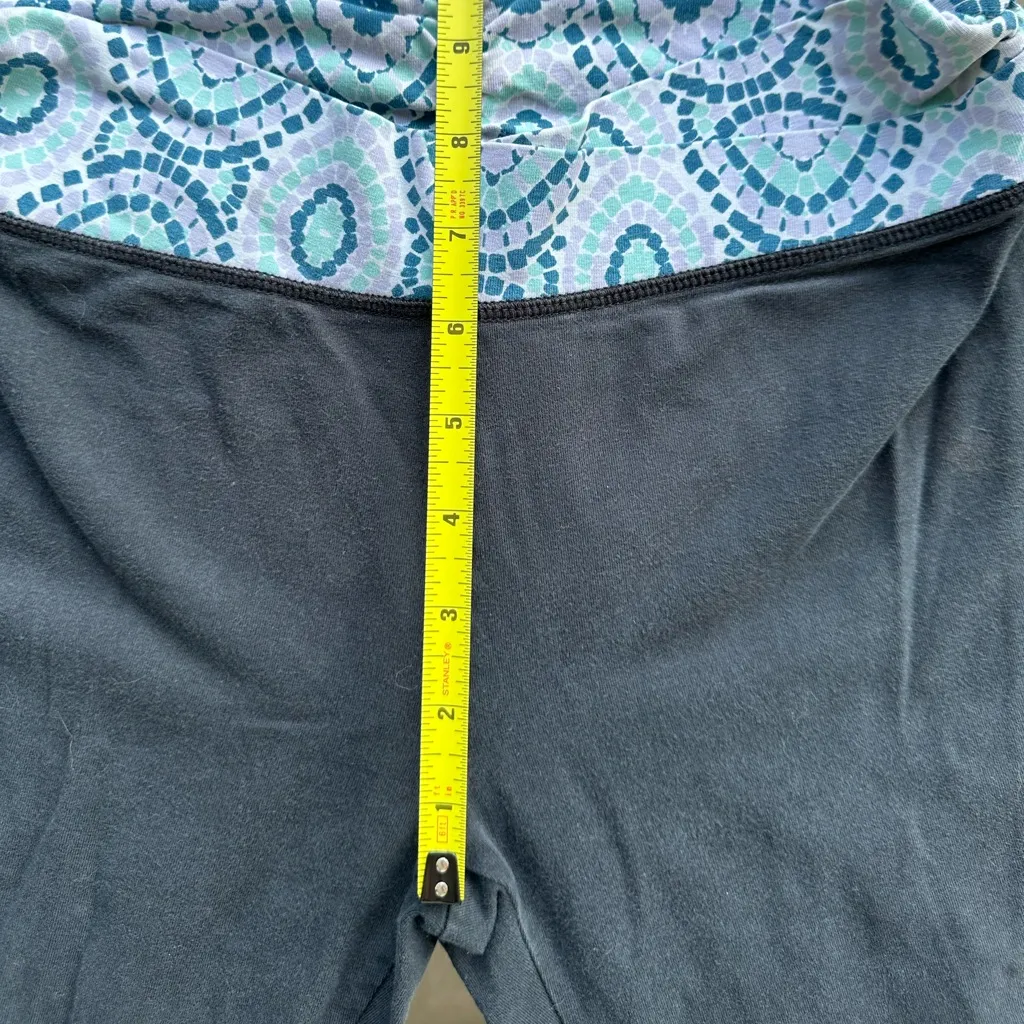 Aerie Blue Abstract Waistband Yoga Pants in Navy Size Small Short 10s Fashion - Image 4