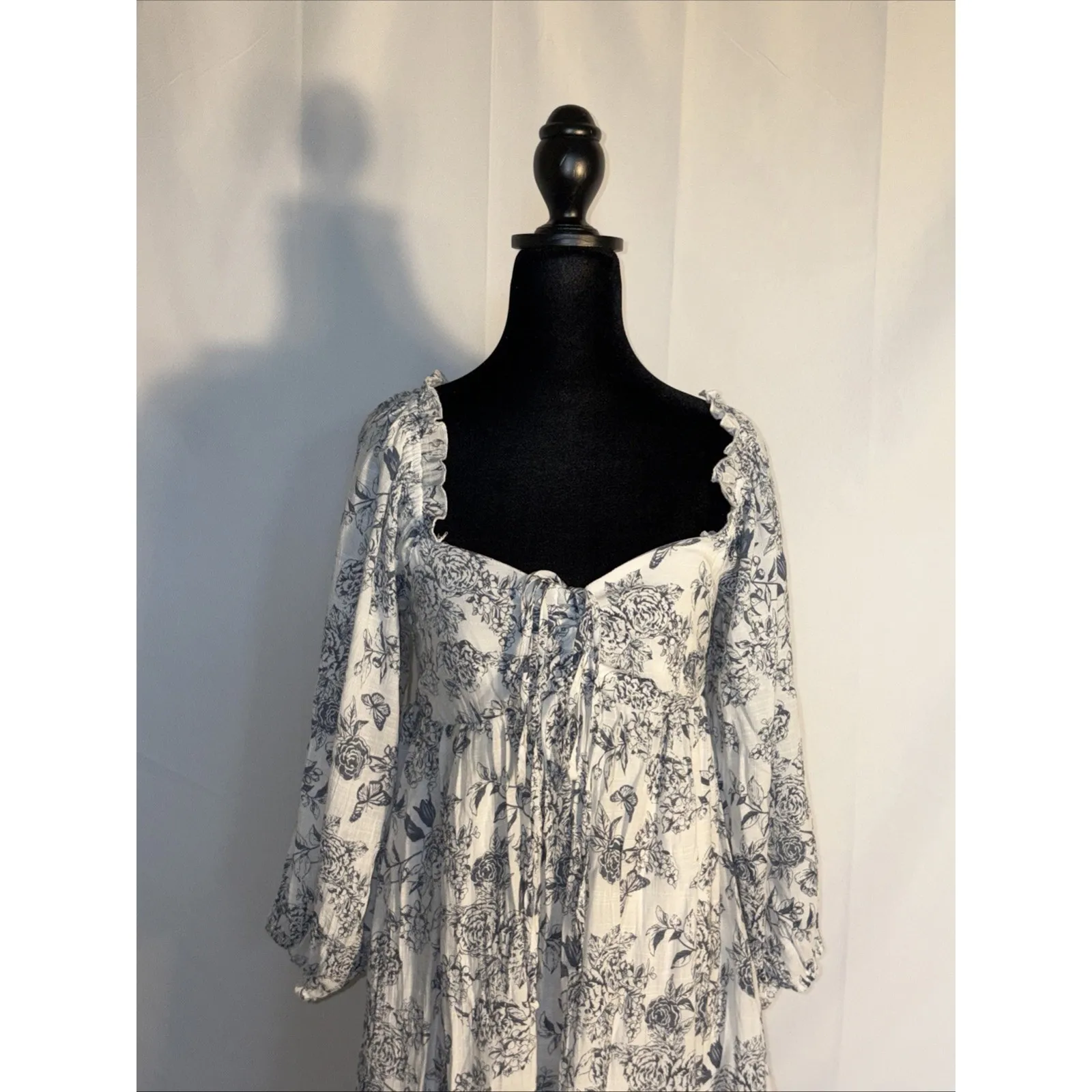 Beautiful Hunter Brown Dress Size Large - Image 2