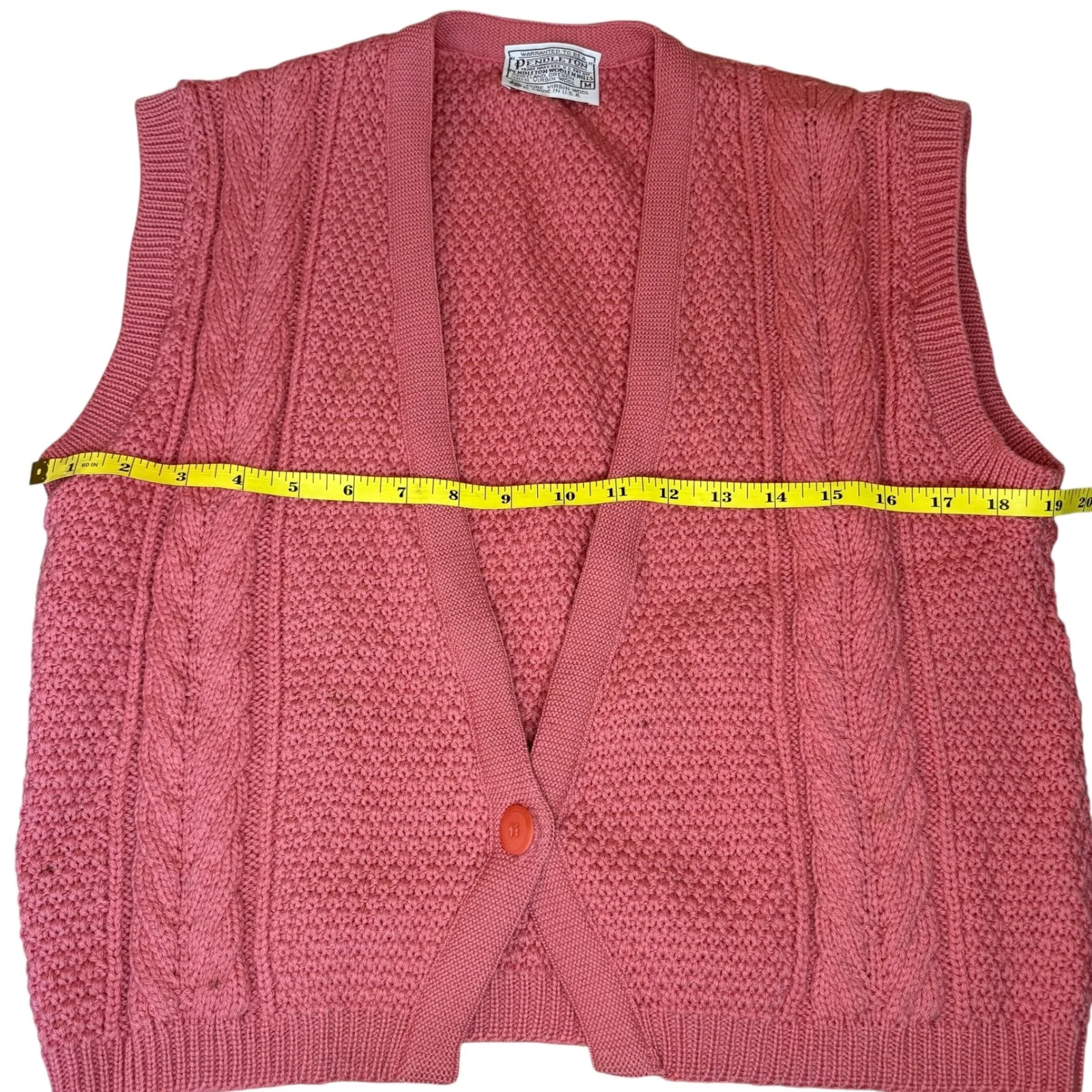 Pendleton VINTAGE Women's Coral Pink Cable Knit Wool‎ Vest Sweater Medium - Image 4