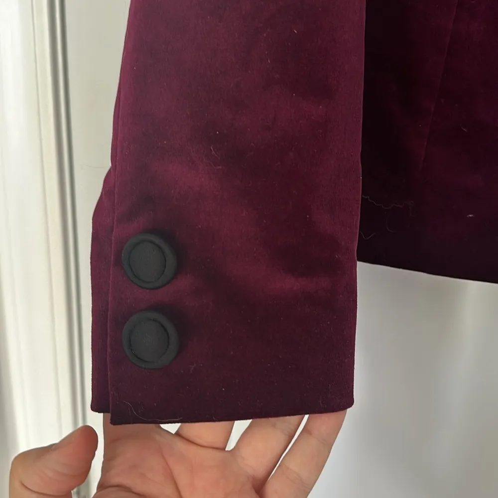 Trina Turk Burgundy/Black Velvet Blazer Sz Small (4-6) - Image 5