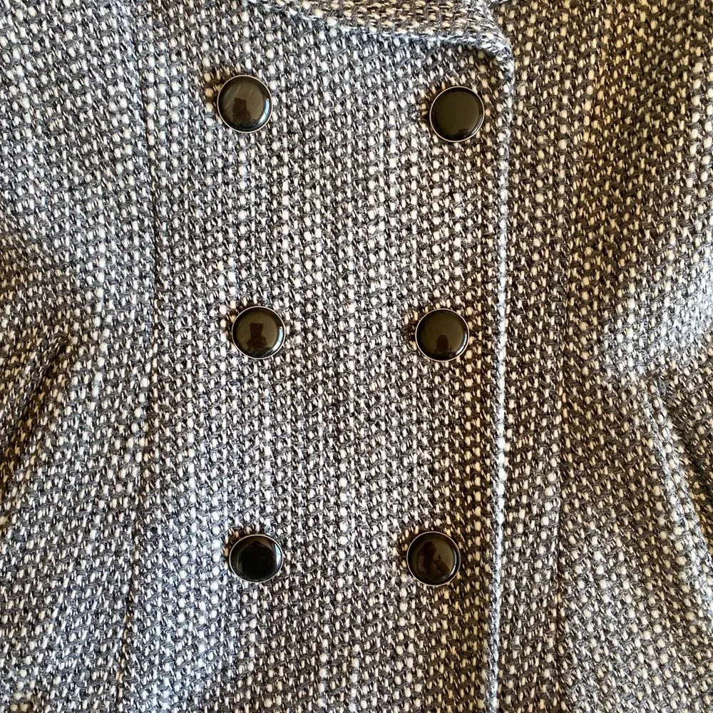 DKNY  Women Coat size 10 - Image 6