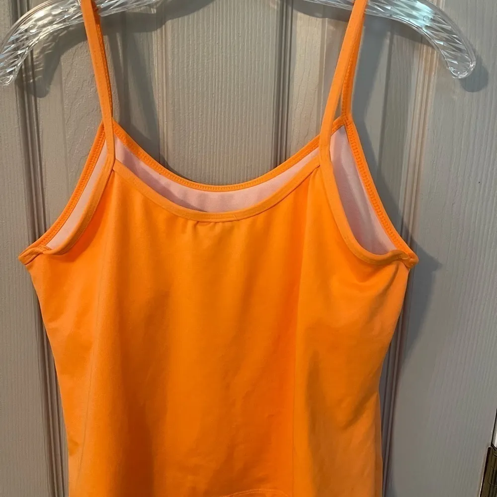 Athletic Works Y2K athletic tank with built in bra. - Image 5