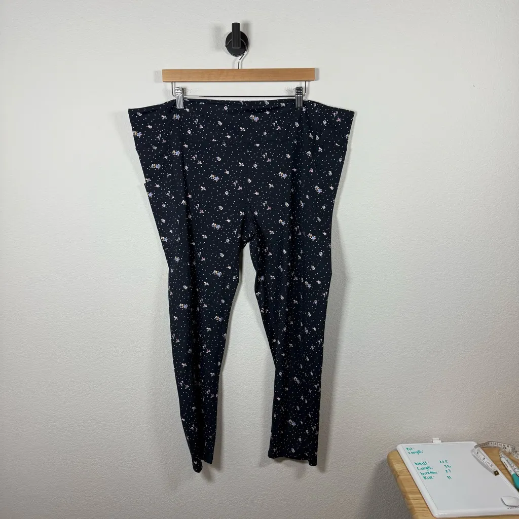 NWOT Vera Bradley Garden Ditsy Floral Polka Dot High Rise Leggings Navy Multi 3X - Image 3