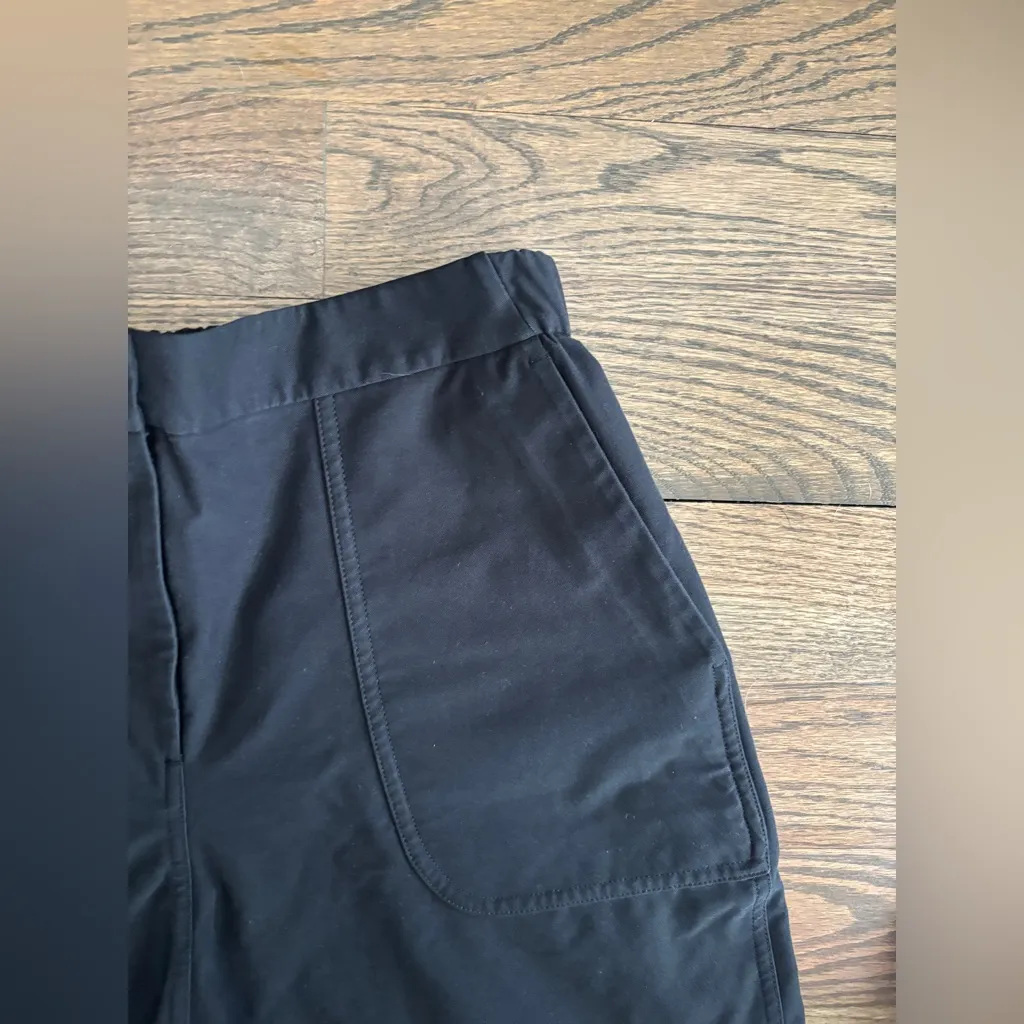 Lululemon Women's Black Light Utilitech Cargo Pocket High Rise‎ Crop Size 29 - Image 7