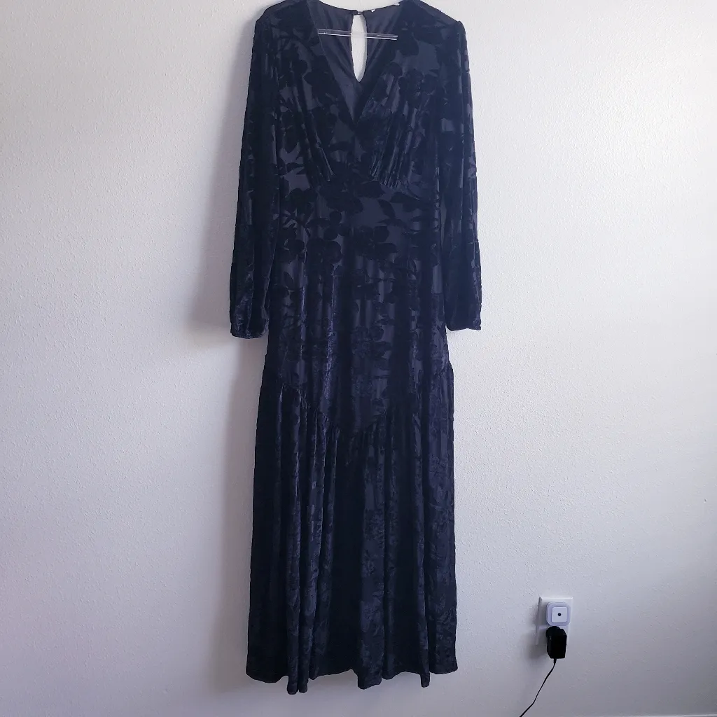 Baltic Born Vienna Velvet Maxi Dress Long Sleeve New Without Tags - Image 3
