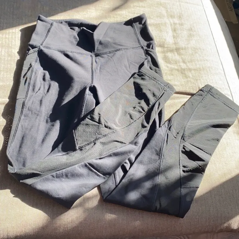 Lululemon leggings - Image 5