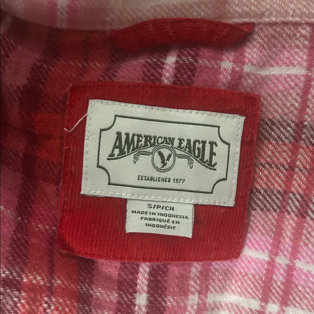 American Eagle Cropped Flannel Shirt Women's Size S AEO Pink Plaid Button Up - Image 8