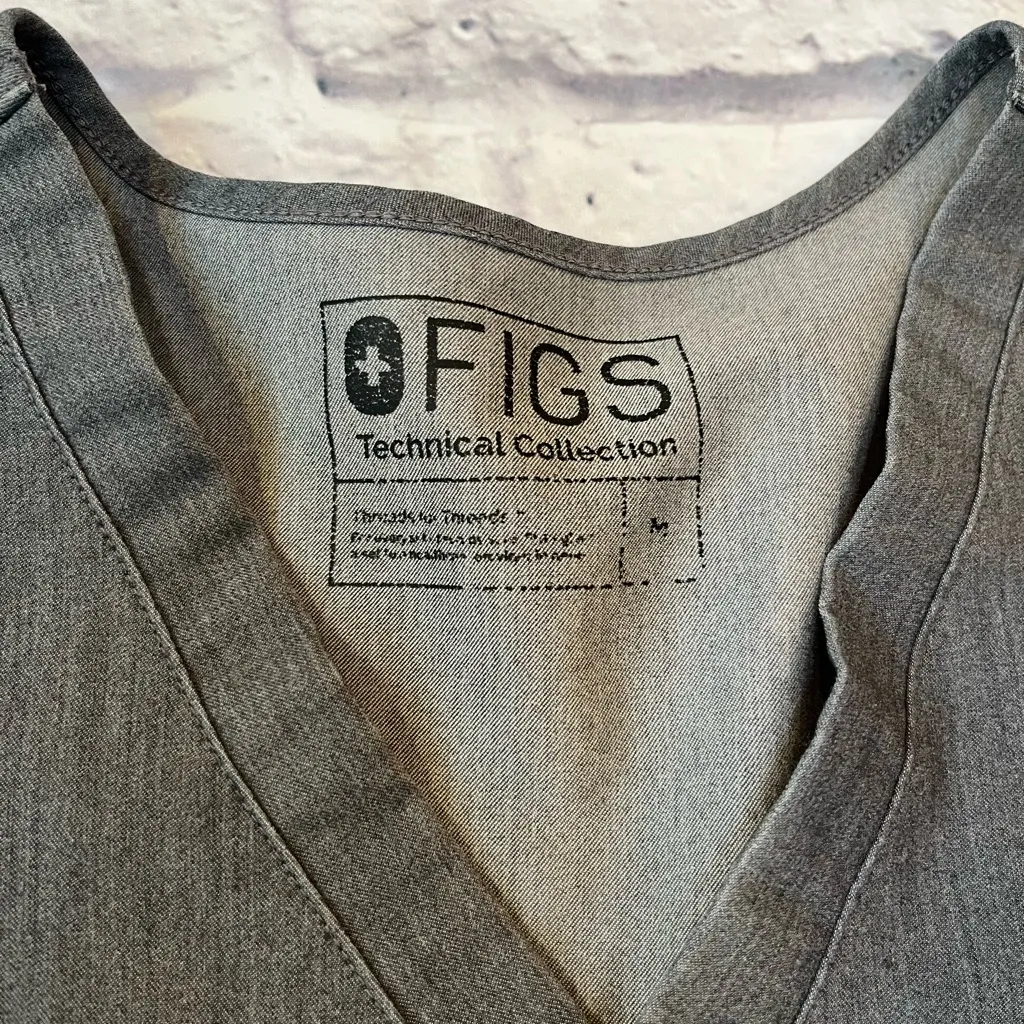 Figs Rafaela oversized cap sleeve scrub top grey Gray S nurse - Image 3
