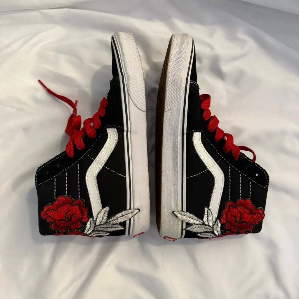 EUC Vans Custom “Frozen Rose” Embroidered High-top Sk8hi W7/M5.5 - Image 4