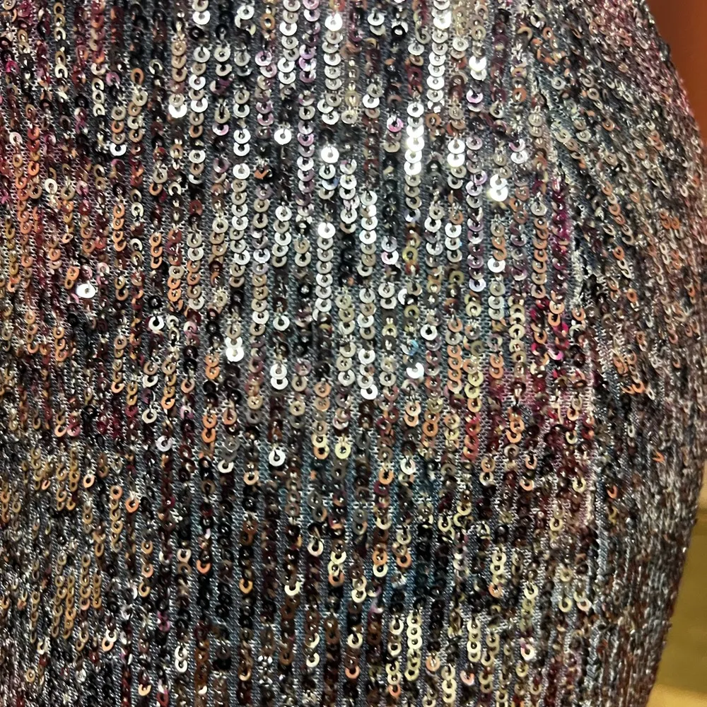 XSCAPE sequence prom dress, worn once! - Image 4