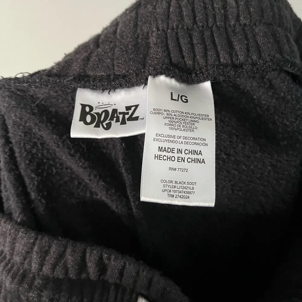 Bratz women’s black grey jogger Sweatpants size large - Image 5