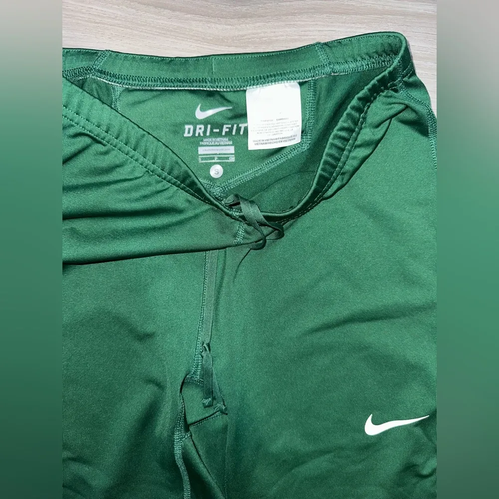 Nike Women’s Dri Fit Green & White Athletic Stretch Pants Gym Workout Leggings - Image 4