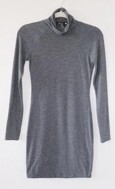 Forever 21 Long Sleeve Dress - Image 2