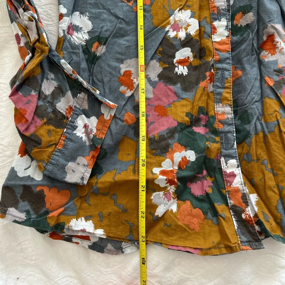 Lightweight cotton floral button down shirt - Image 2