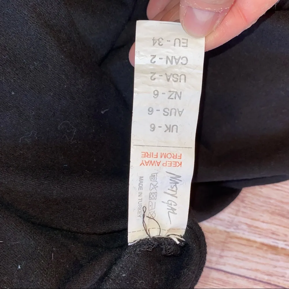 Nasty Gal Size 2 Blousey sweatshirt Top Black Excellent Condition - Image 8