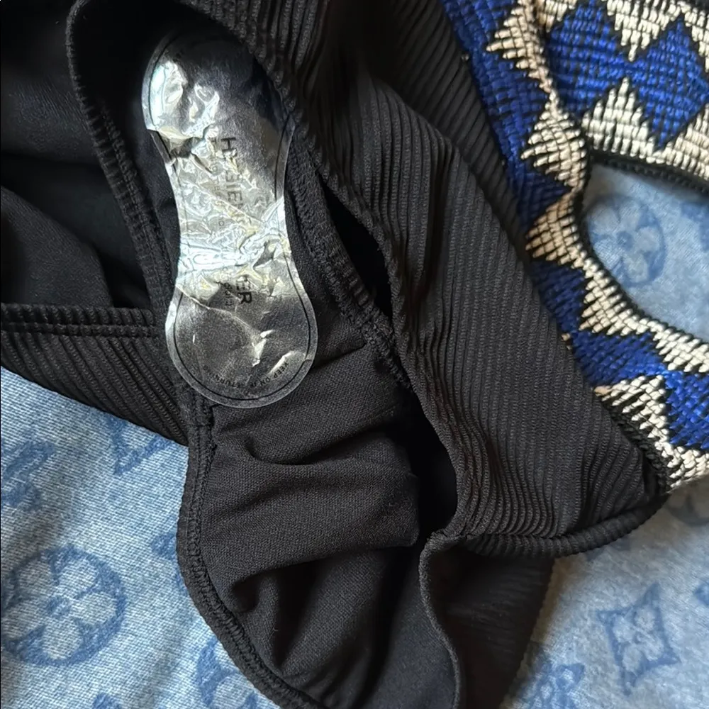 Cupshe Black and Blue One Piece Swimsuit with Halter Neck and Cut-Outs NWOT - Image 3