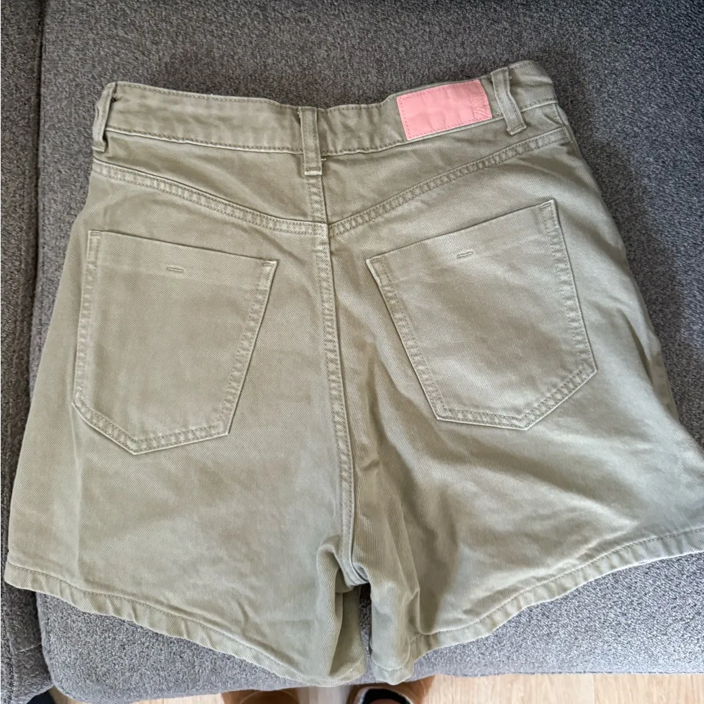 Zara Bermuda Shorts Green Size 6 - Image 4