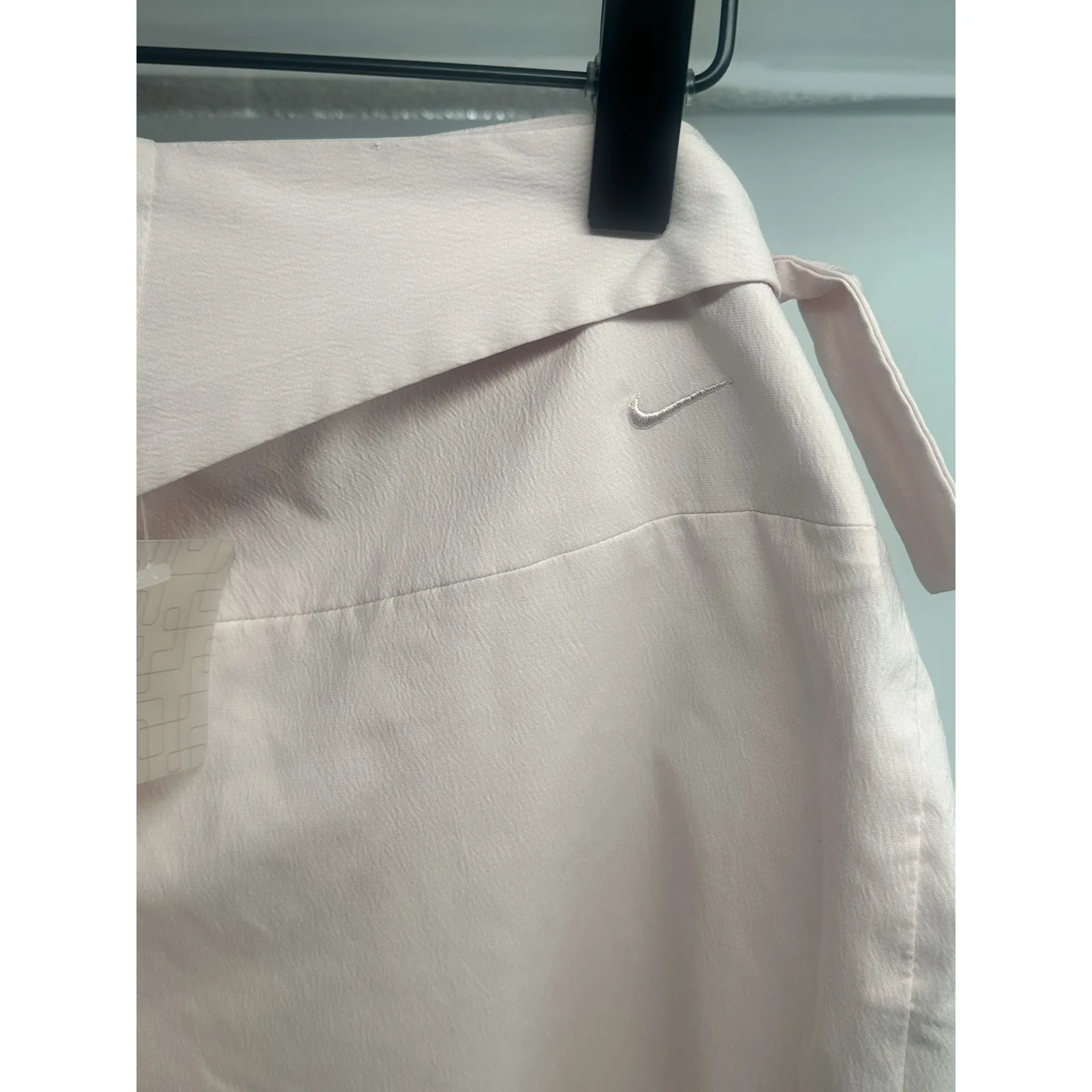 Nike Women's Shorts Washed Coral Pink Size‎ Medium - Image 6