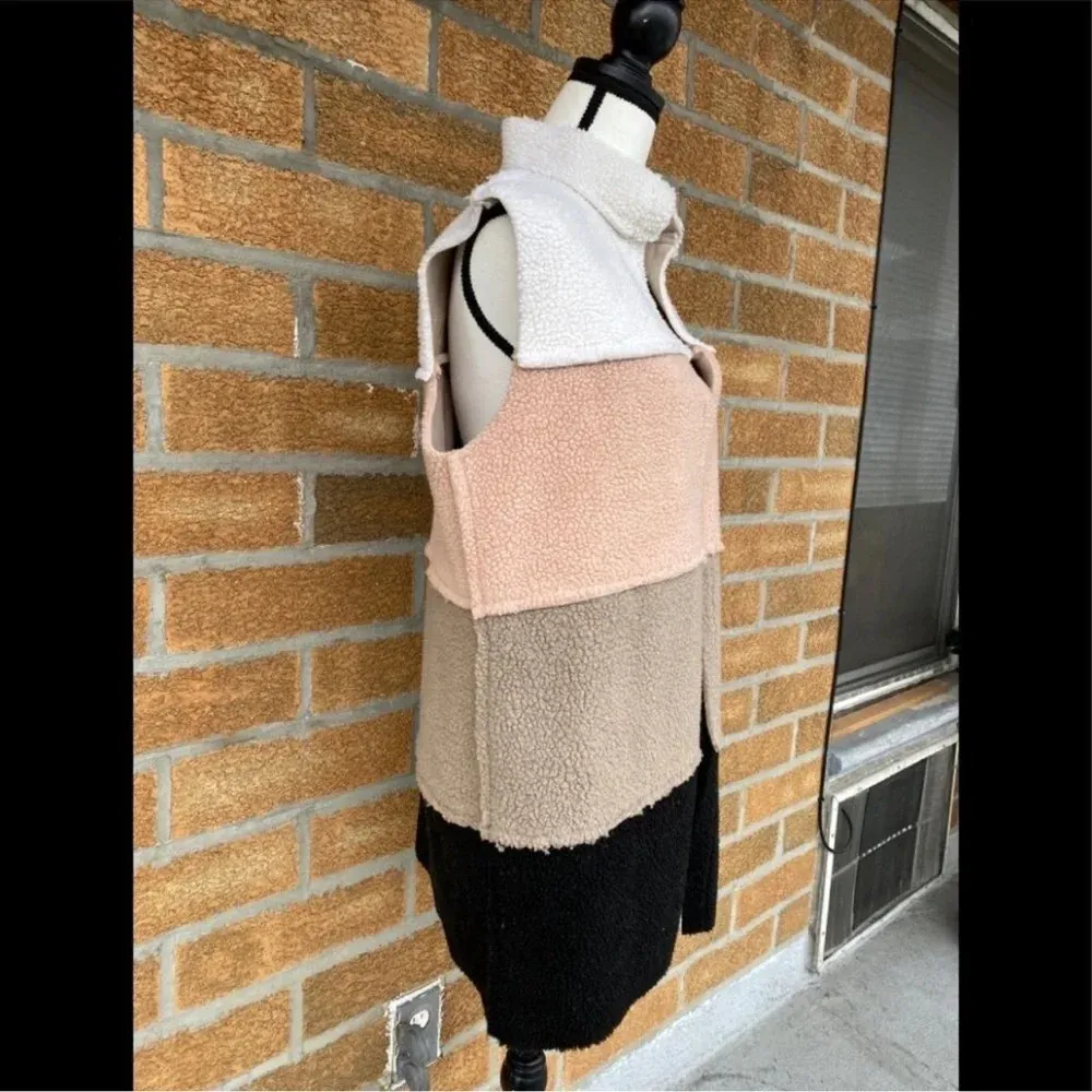 Leuname mar Faux Shearling Contrast
Vest medium Black - Image 3