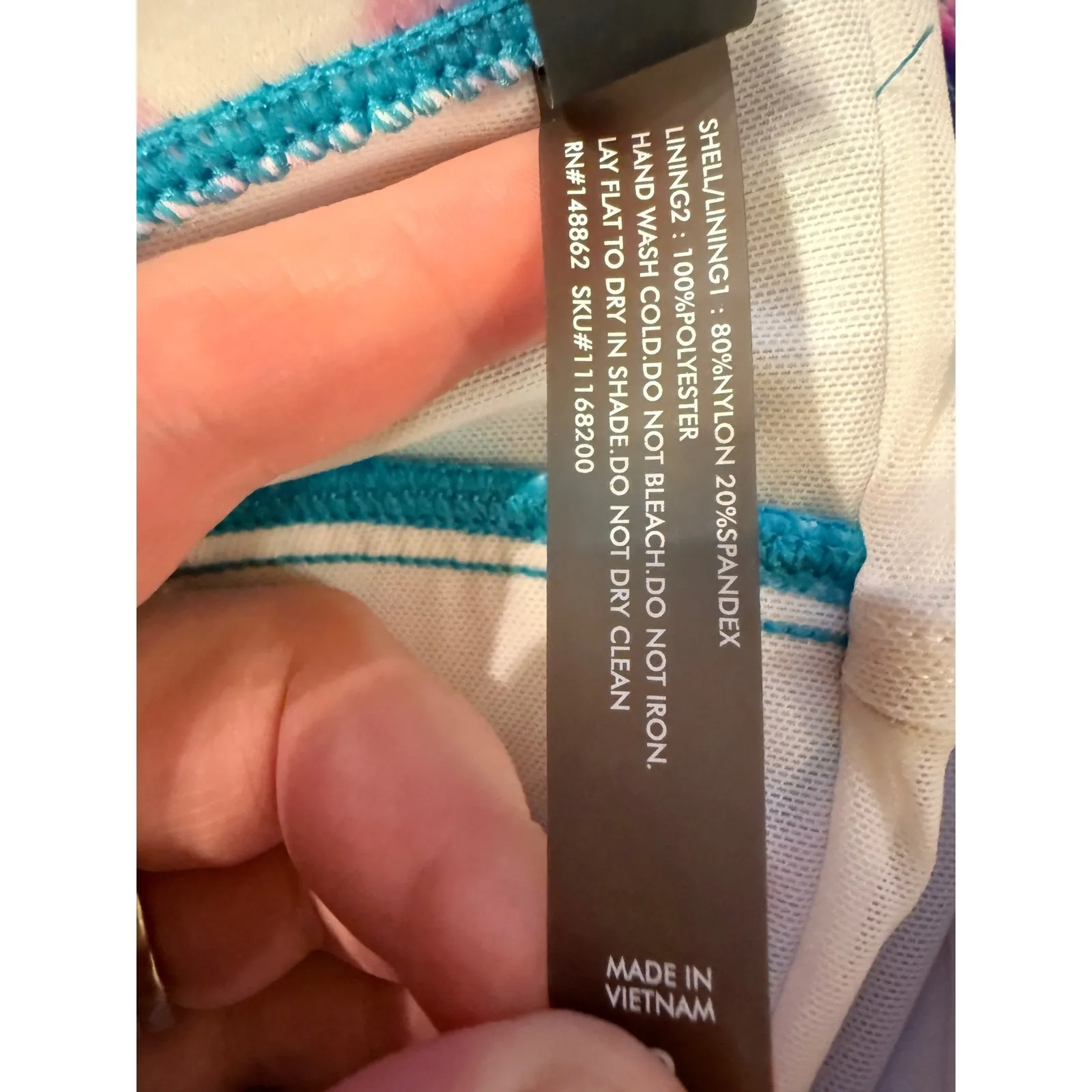 Torrid Watercolor Bikini Top Women's Size 2 Underwire Twist Front Swimwear - Image 4