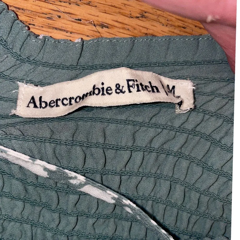 Abercrombie & Fitch Smocked Mini Dress Size Medium Green Pattern Ruffle Romantic - Image 3