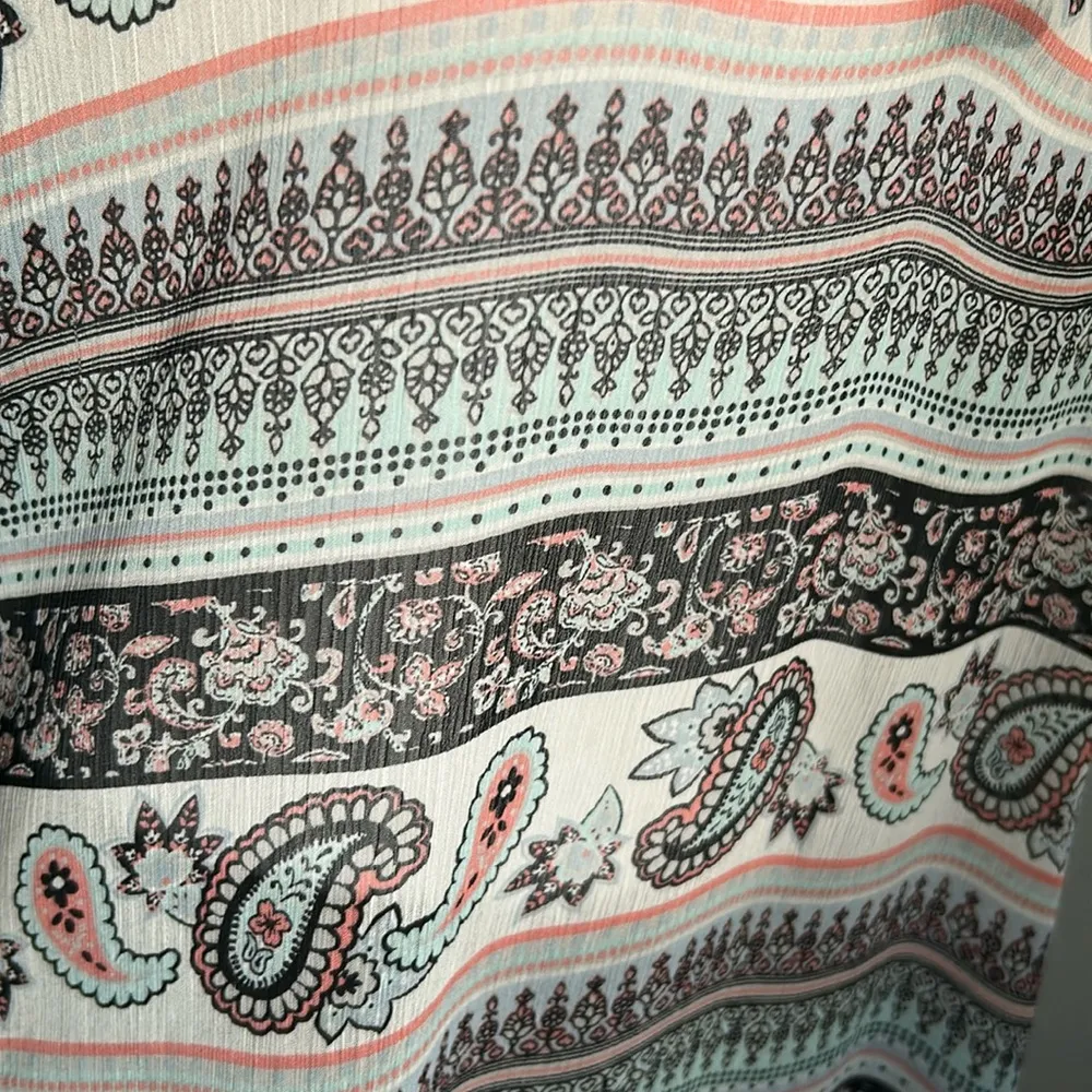 No Boundaries Women’s Boho Paisley Print Sleeveless Tunic Sheer Overlay Top - Image 7