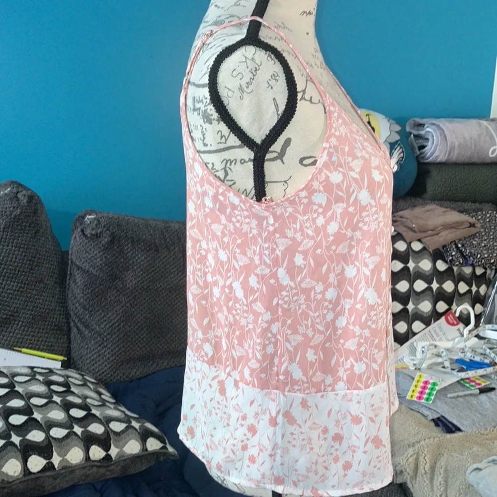 NWT Sienna Sky Sleeveless Blouse, Small - Image 4