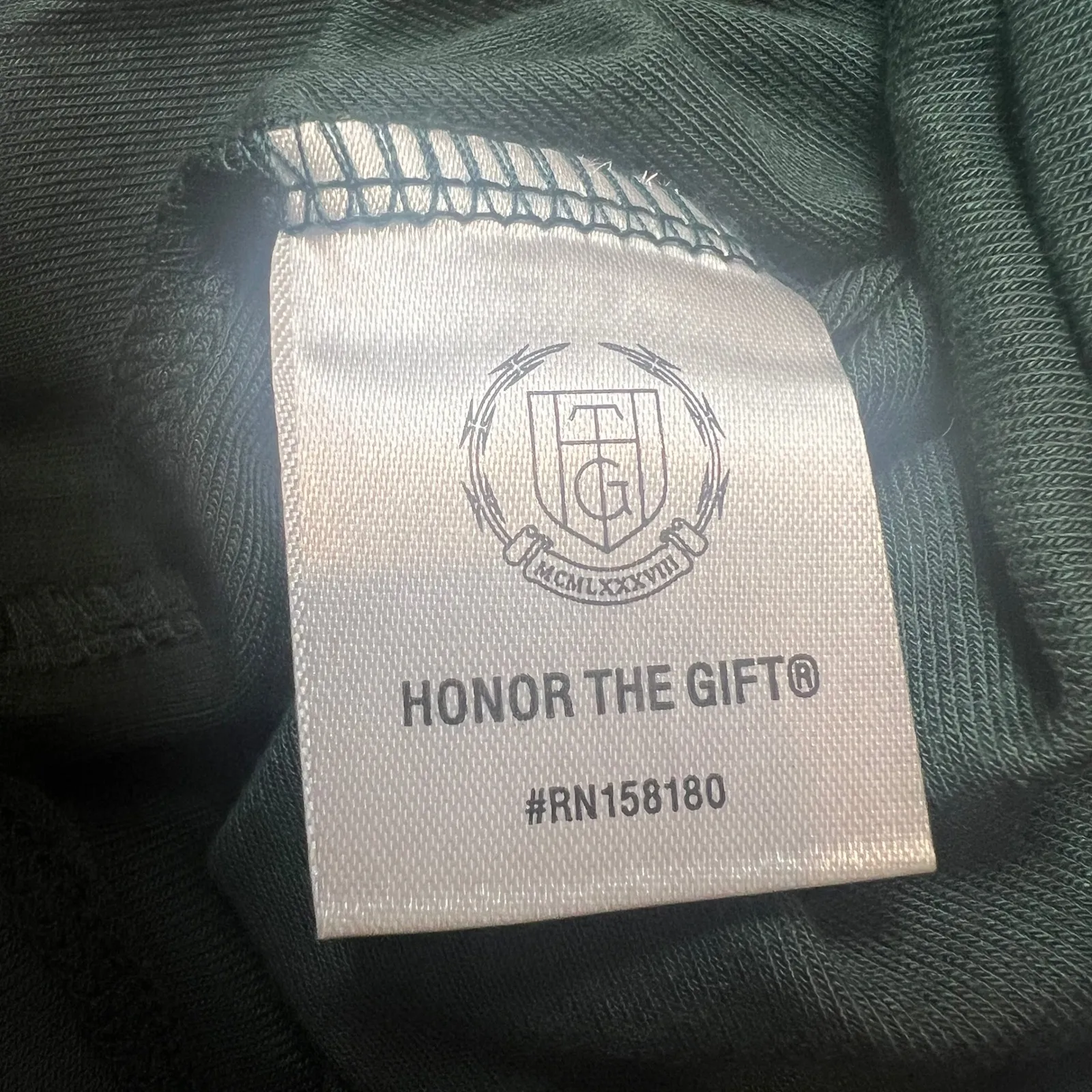 Honor The Gift Women's S Green Graphic T - Image 8