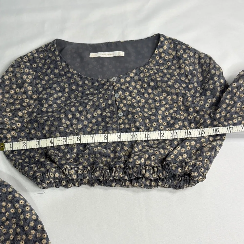 Zara Black and White Crop Blouse with Peter Pan Collar - Image 5