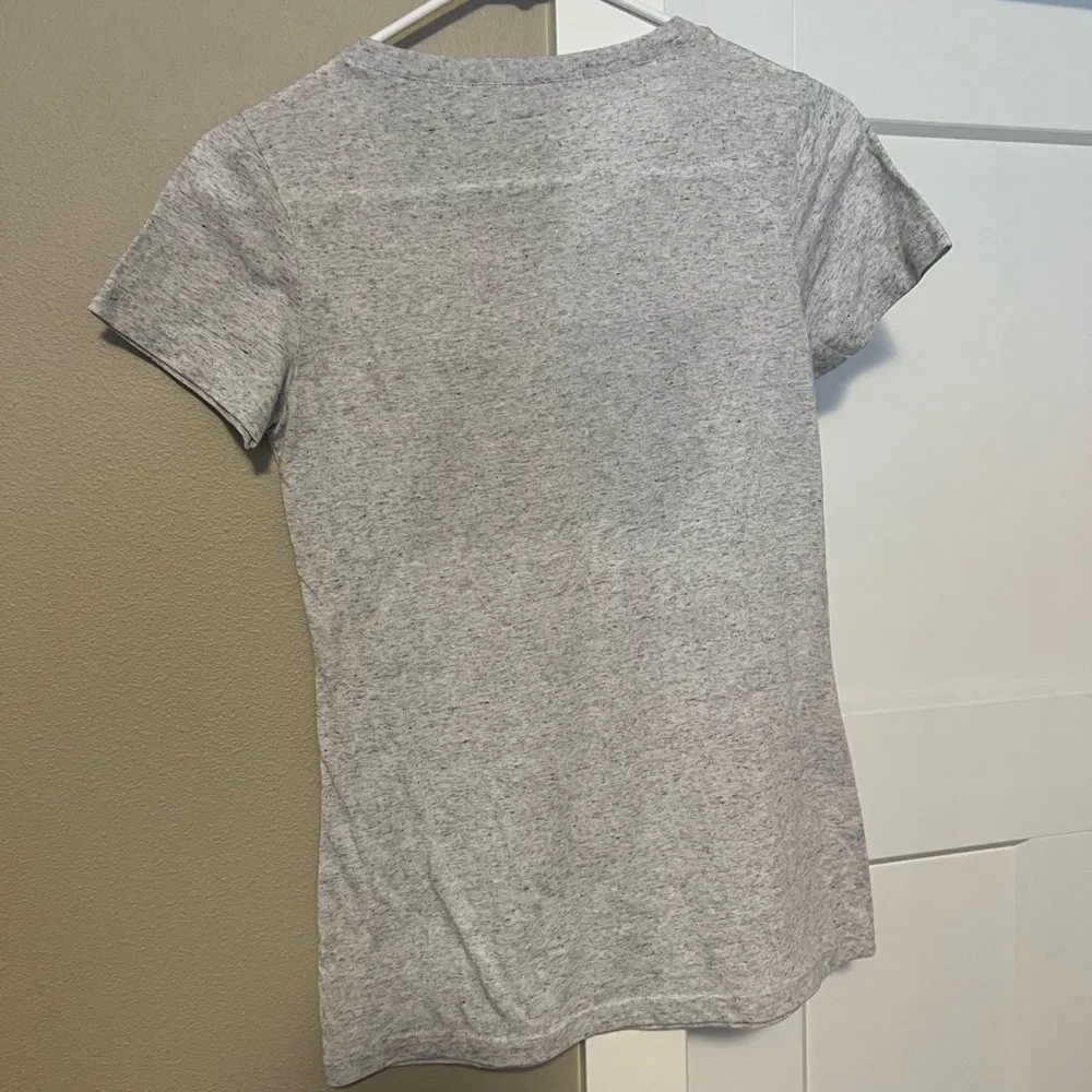 Fitted Gray Short Sleeve Tee - Image 2