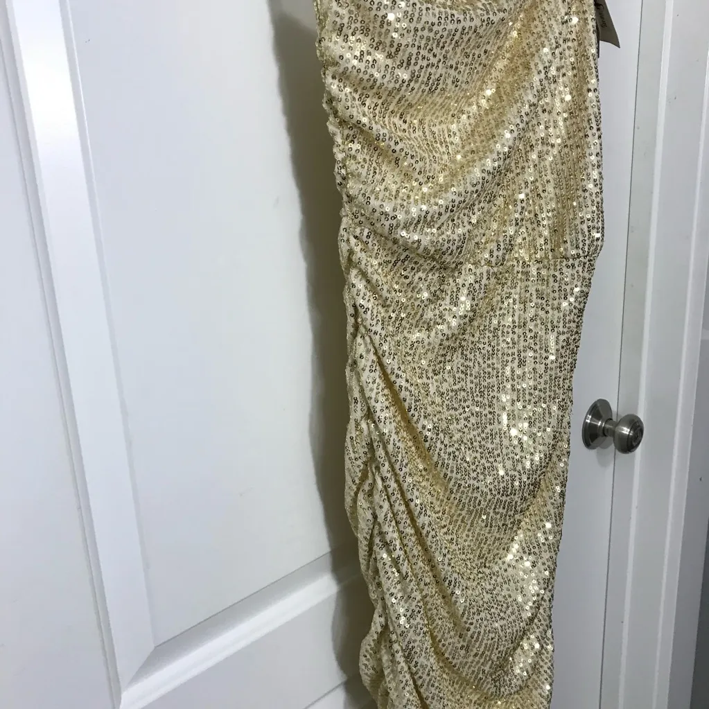 Love By Design Glittering Gold One-Shoulder Dress - Image 4